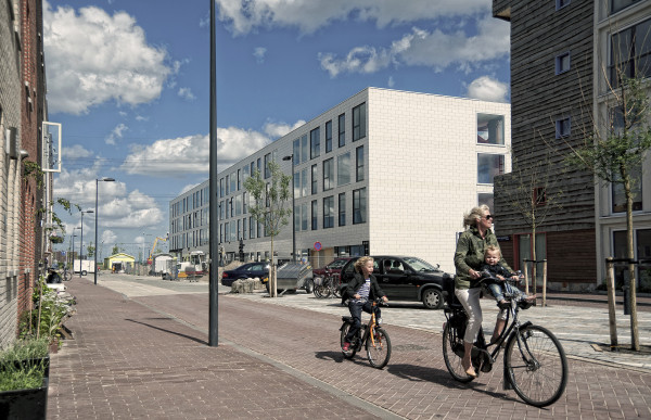 web-A3730 IJburg-blok128mei2011-4 aangepast.jpg